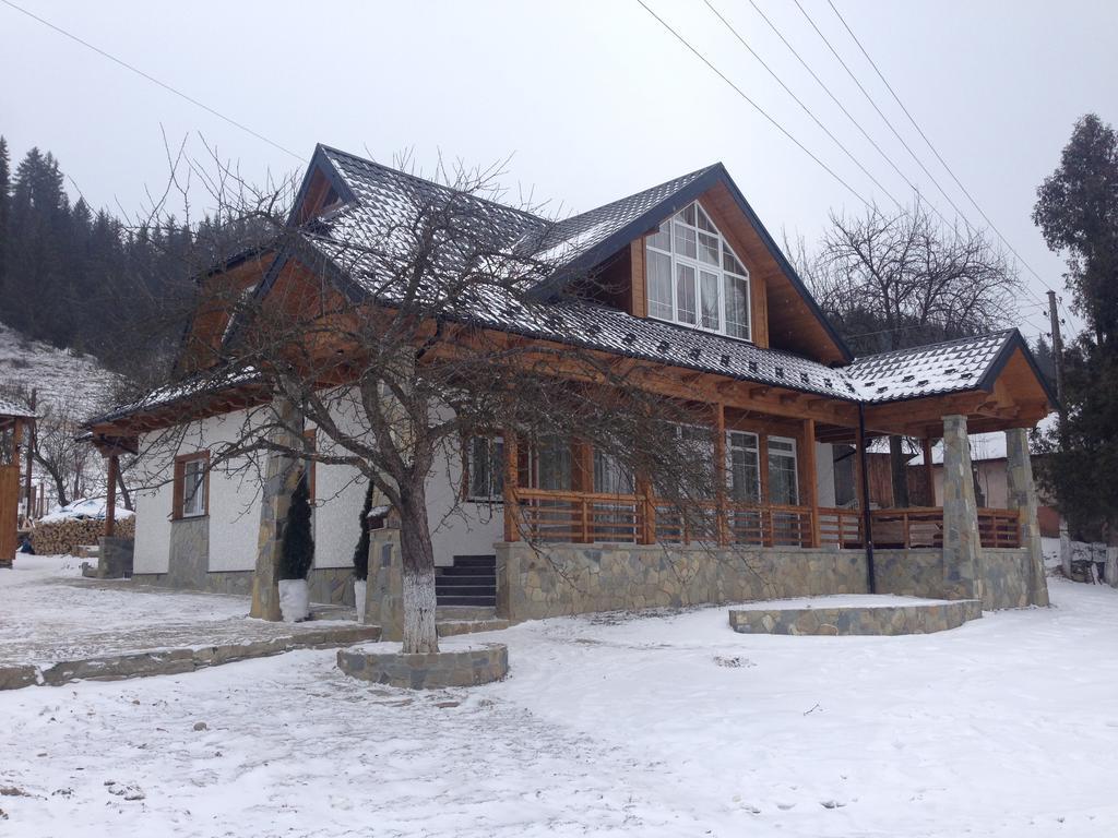 Cottage Familiya Verkhovyna Ngoại thất bức ảnh
