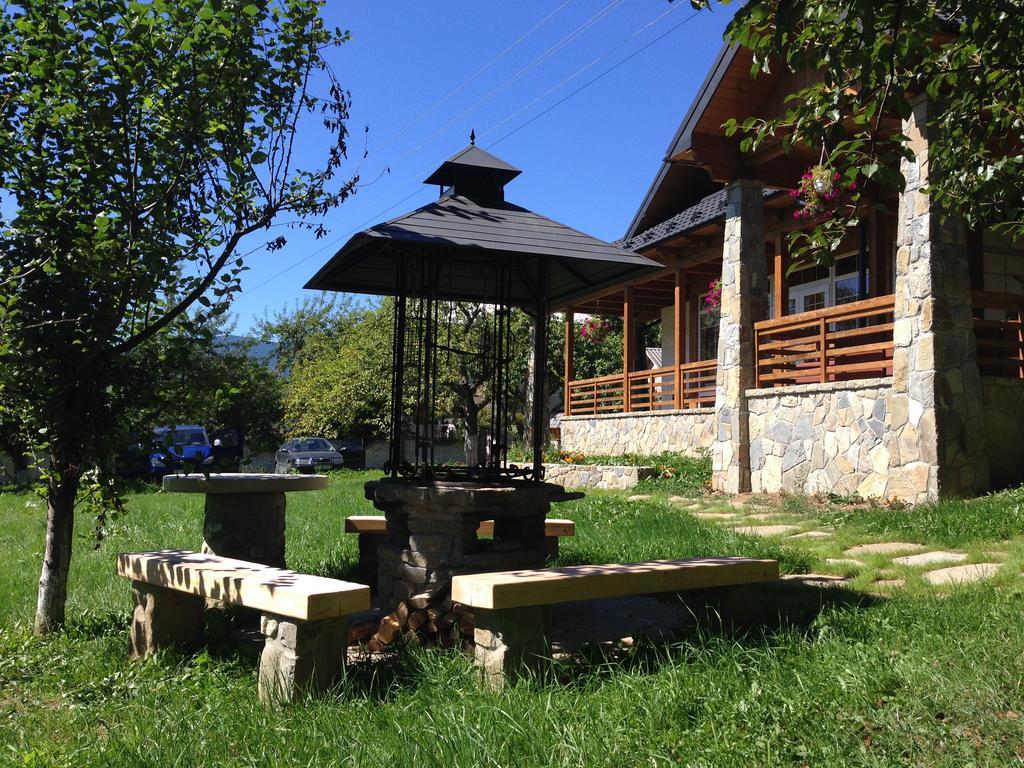 Cottage Familiya Verkhovyna Ngoại thất bức ảnh